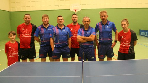 Les equipes de CHAGNY TT 2 et UPCV 5