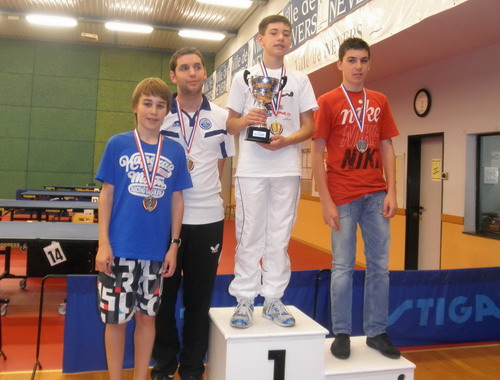 Nicolas, Aubin César et Yvan sur le podium<br> (Cliquer sur la photo pour agrandir)