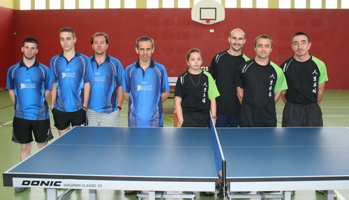 Les équipes avant le match<br> (Cliquer sur la photo pour agrandir)