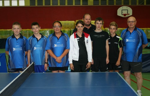 Les equipes de CHAGNY TT et du CTTC MACONNAIS