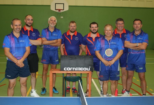 Les equipes de CHAGNY TT 2 et SEMUR MONTBARD 1